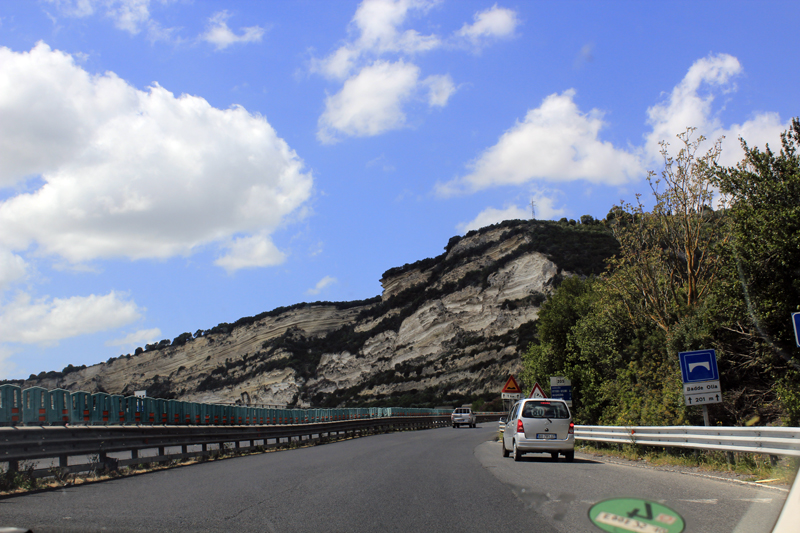 2016-04-25_140751 sardinien-2016.jpg - Kalkfelsen in der Gegend von Sassari